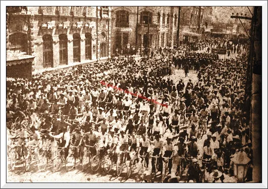 En el Centro de Torreón DESFILE DEL CINCO DE MAYO EN TORREÓN Esta foto, que ...