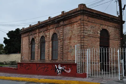 Hoy aparece esta nota sobre el posible futuro de la Casa Colorada..