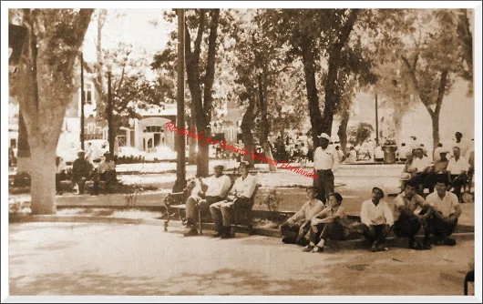 Plaza de Armas ECOS LEJANOS DEL INFORME DEL GOBIERNO FEDERAL Hace mucho, cua...