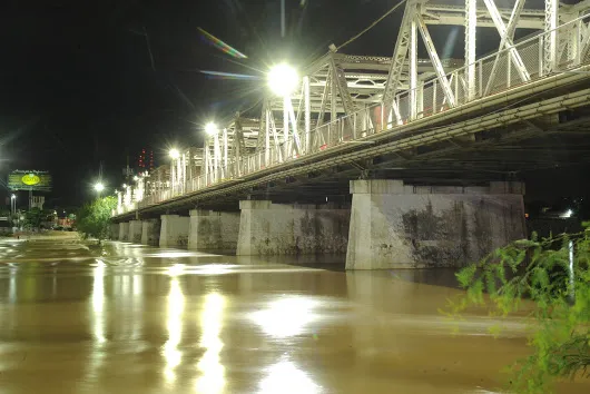 El Puente Plateado 85 AÑOS UNIENDO A LA LAGUNA A pesar de contar ya con 85 a...